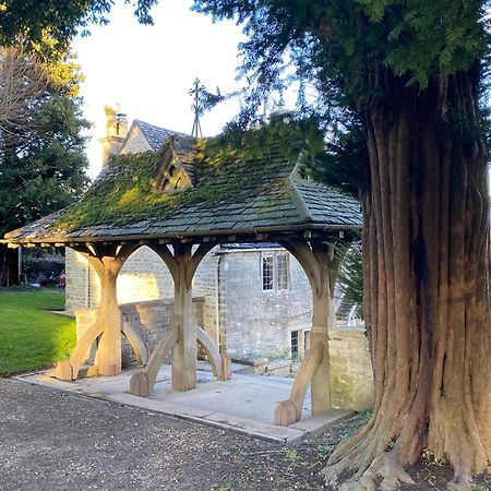 Dove Cottage Bisley  エクステリア 写真