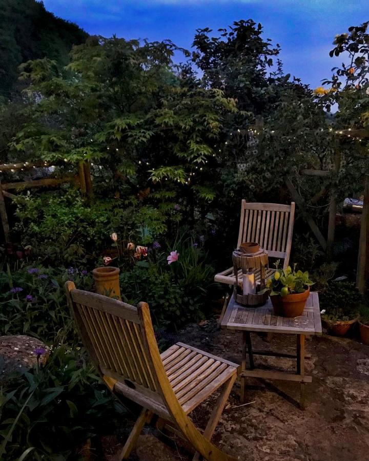 Dove Cottage Bisley  エクステリア 写真