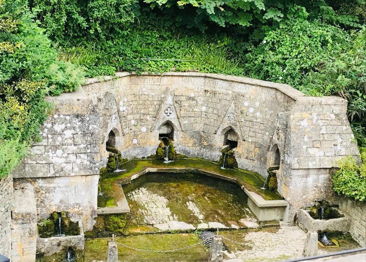 Dove Cottage Bisley  エクステリア 写真