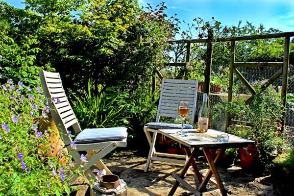 Dove Cottage Bisley  エクステリア 写真